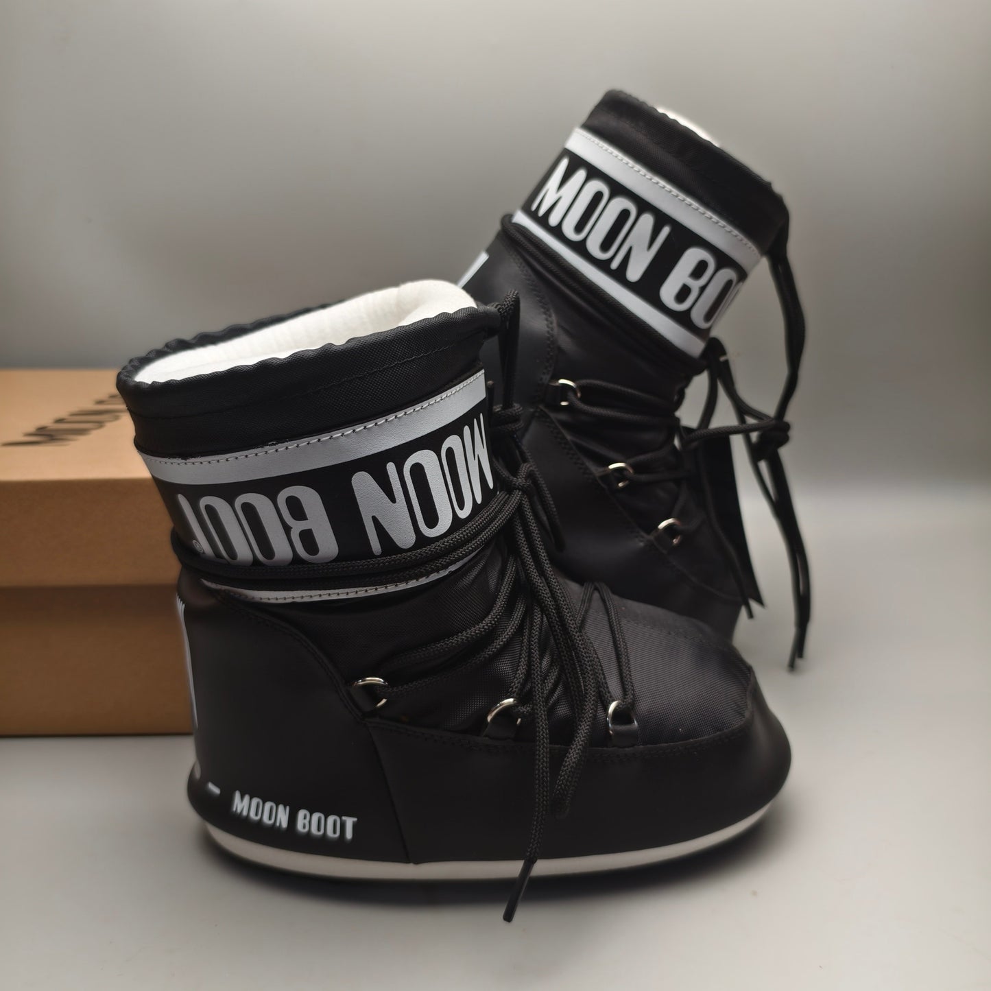 black snow boots